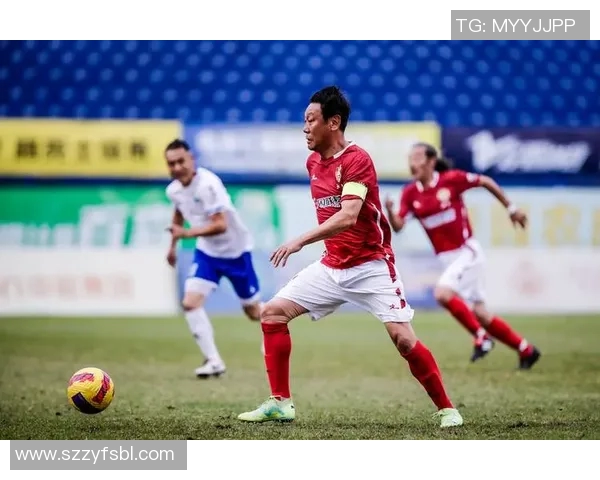 高峰足球运动员的传奇之路与中国足球的崛起历程